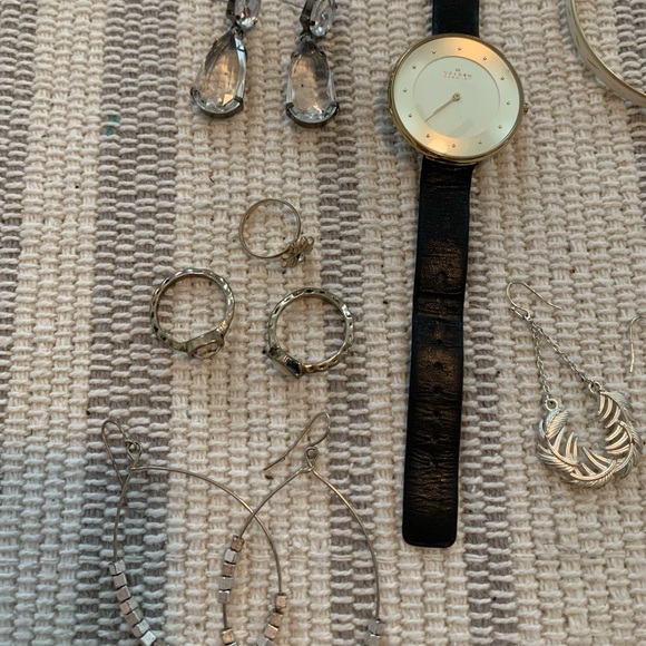 Fun accessories bundle! 💛🤩 - Picture 2 of 6